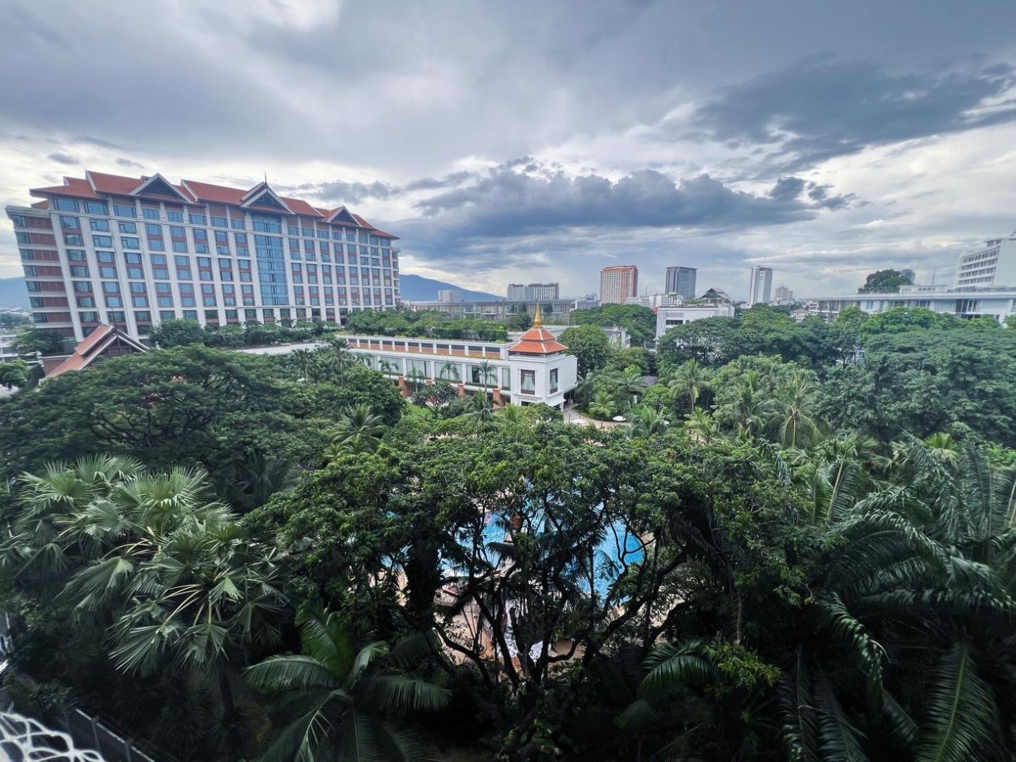 The Astra Luxury Condo In Town Чиангмай Экстерьер фото